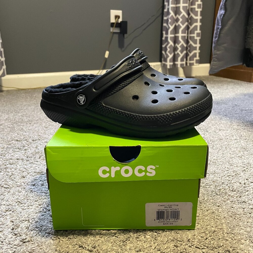 Womens Fur Lined Crocs 🖤